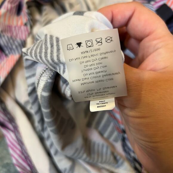 Title Nine Diamalete Womens Athletic Dress Small Geometric V-Neck Athleisure - Picture 5 of 5